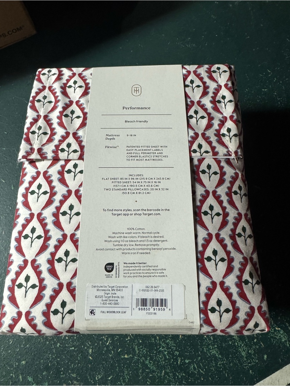 Threshold Performance Sheet Set - Red & White Decorative Pattern (Full) - Picture 2 of 2